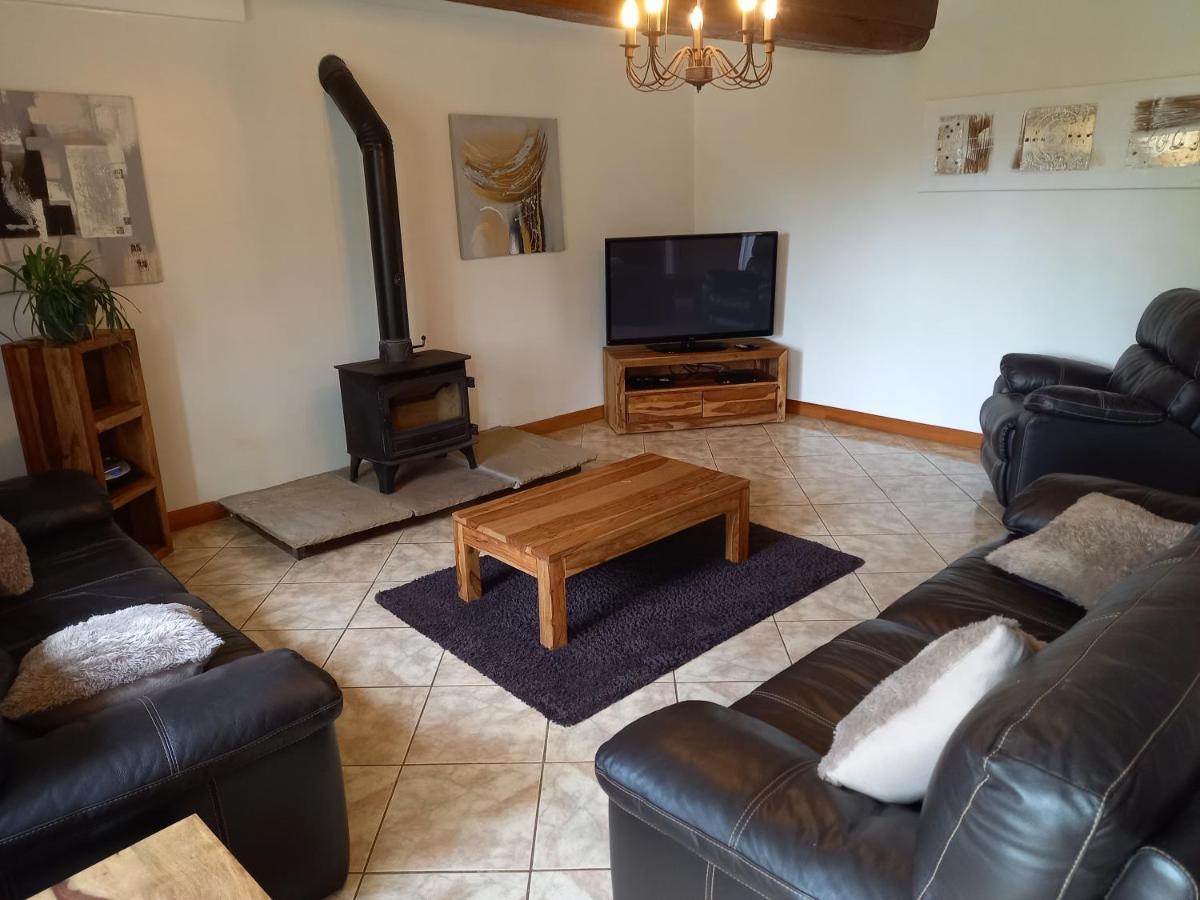 La Gasteboisiere With Swimming Pool And Games Room Le Mesnil-Adelee 外观 照片