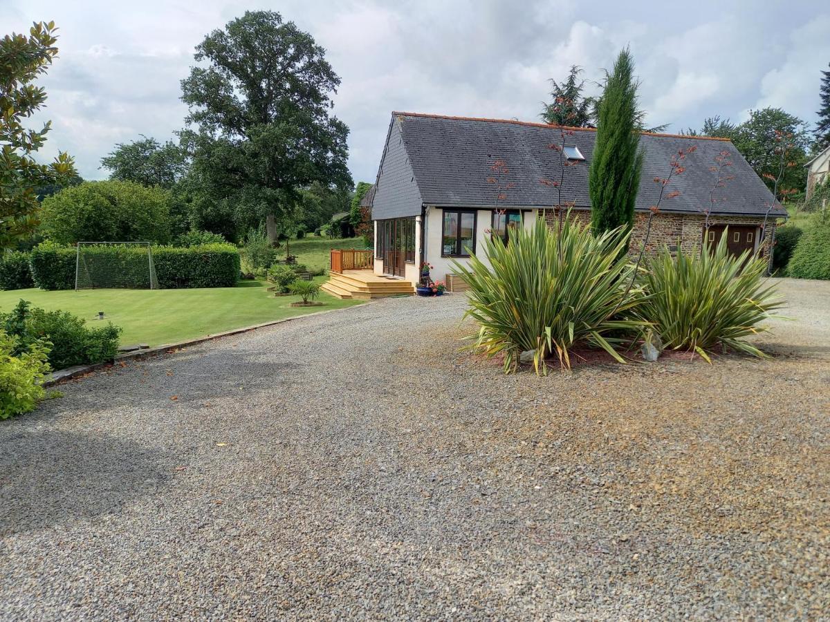 La Gasteboisiere With Swimming Pool And Games Room Le Mesnil-Adelee 外观 照片