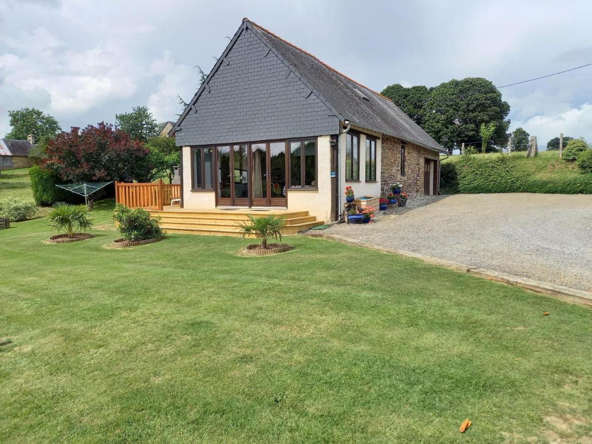 La Gasteboisiere With Swimming Pool And Games Room Le Mesnil-Adelee 外观 照片